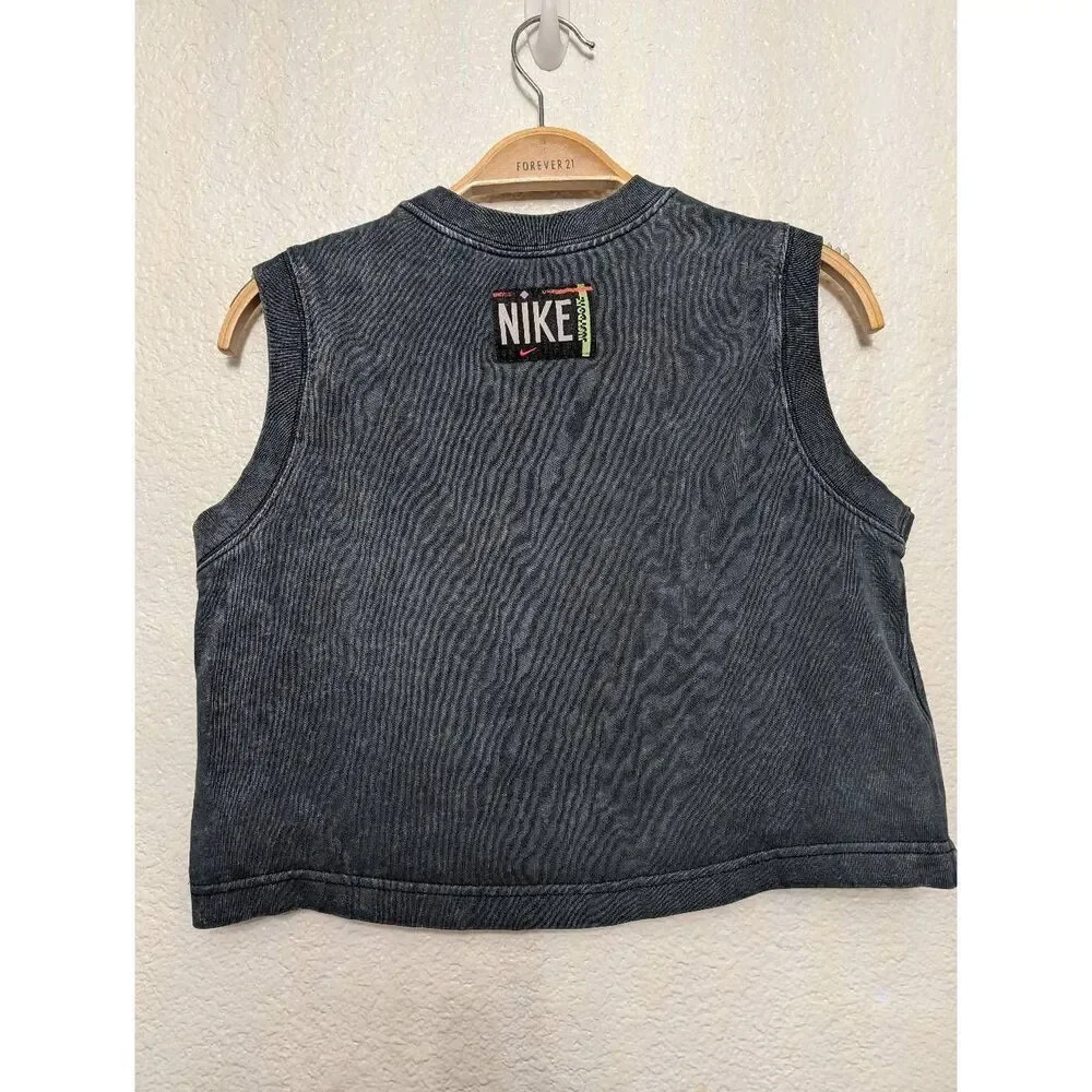 Nike top for women